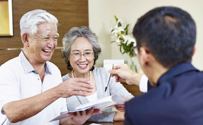 bảo hiểm sức khỏe cho người già