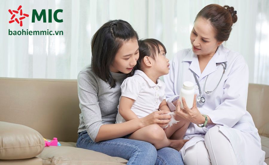 bảo hiểm sức khoẻ cho bé